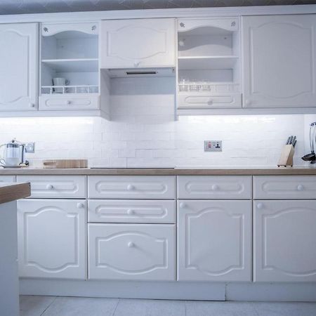 Captains Walk - 4 Bedroom Apartment - Saundersfoot Exterior foto
